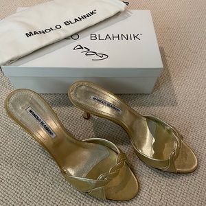 Manolo Blahnik gold leather sandals - Size 40.5